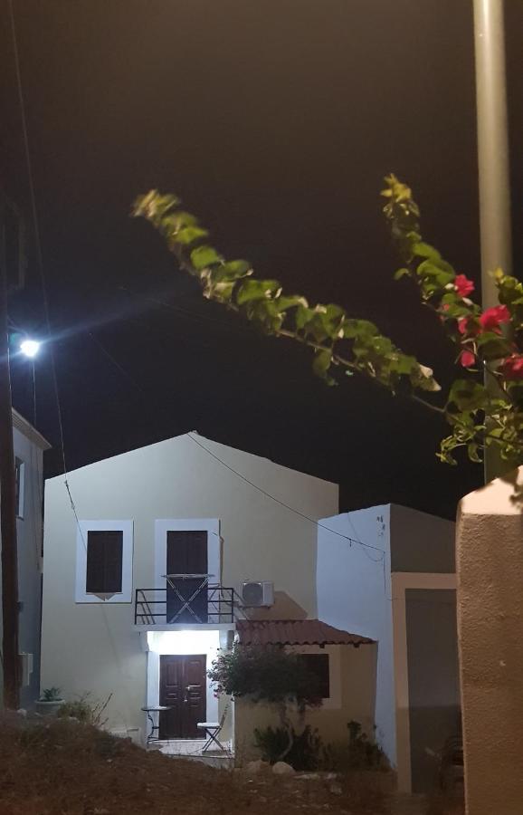 Yiayia'S Home Chalki Town Exterior foto
